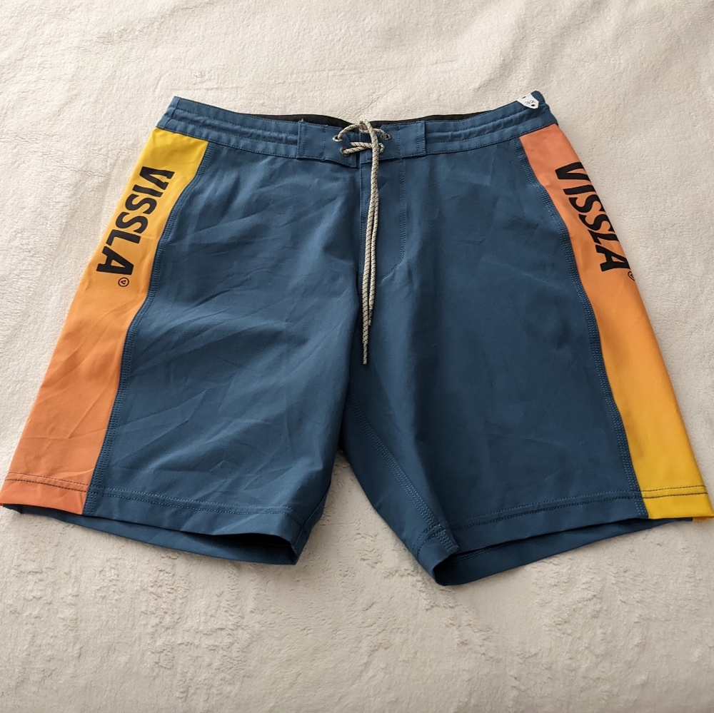 VISSLA Board Shorts 32